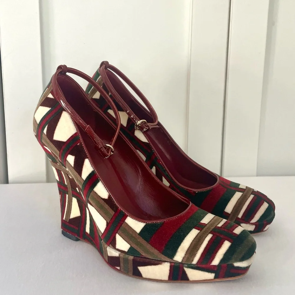 Gucci Velvet Web Ribbon wedges, ankle straps, red/white/green, 6.5b, box, EUC - Picture 12 of 16
